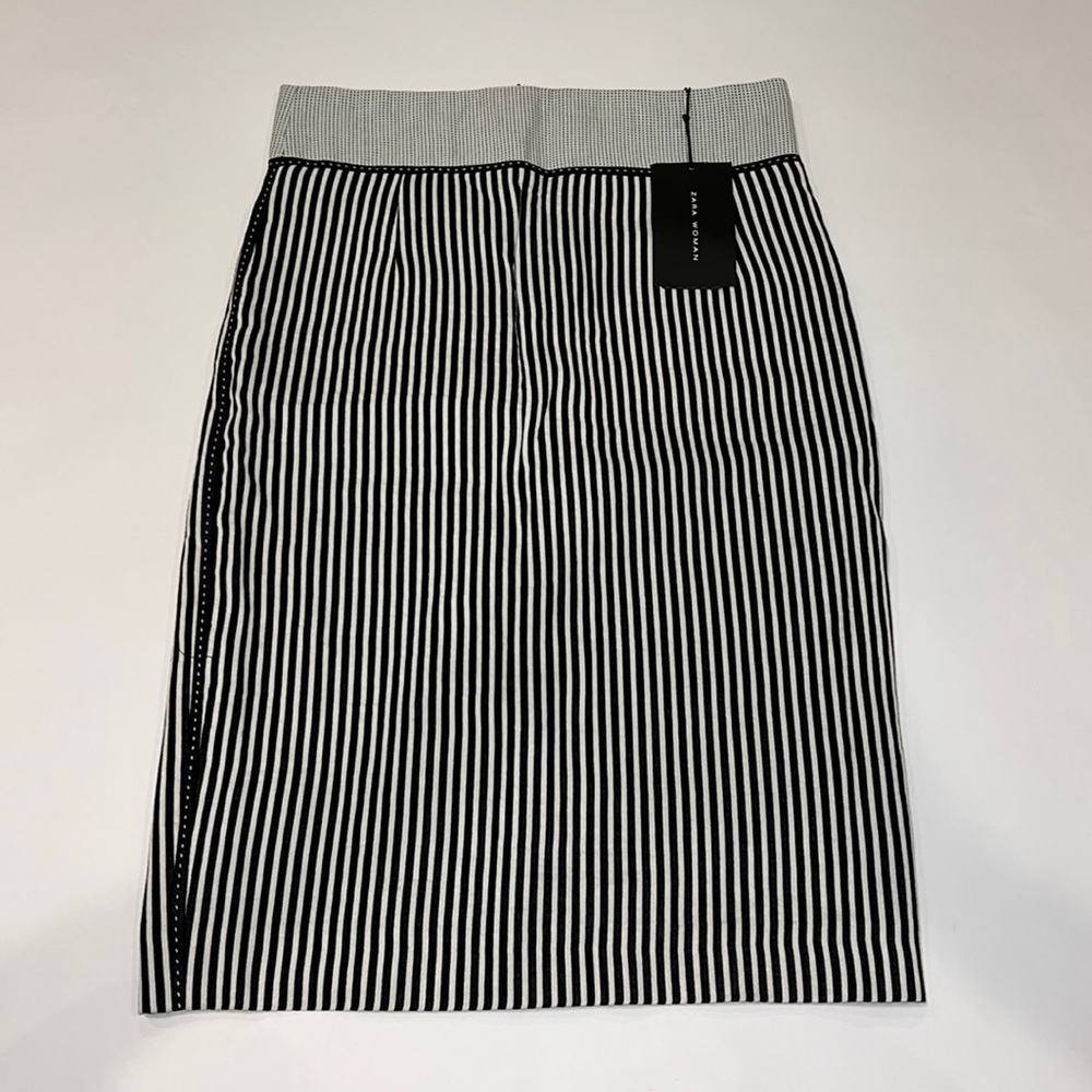 Zara black-and-white striped pencil skirt size small